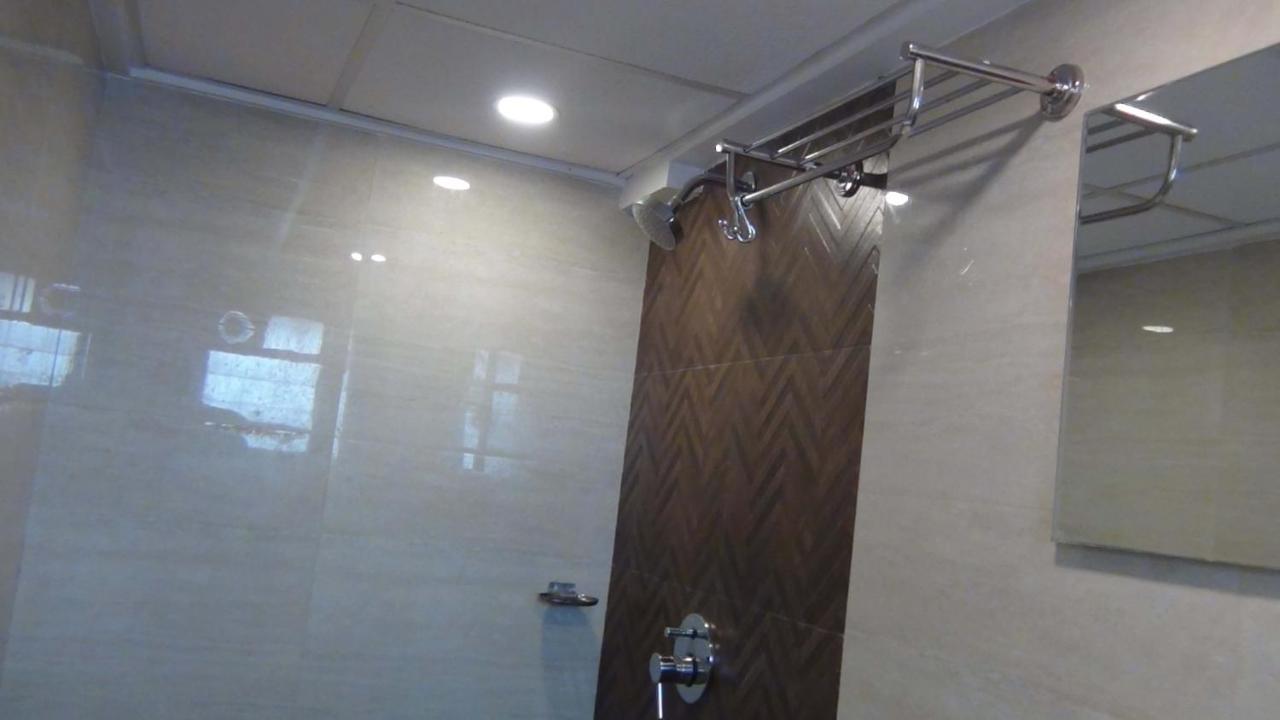 Hotel Imperial Executive, Andheri Bombaj Zewnętrze zdjęcie