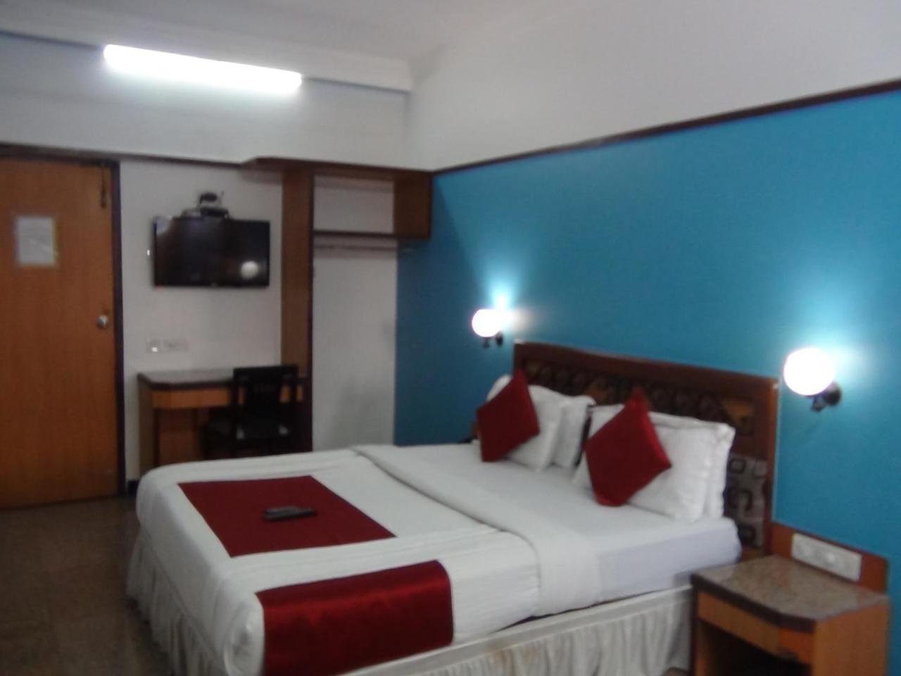 Hotel Imperial Executive, Andheri Bombaj Zewnętrze zdjęcie