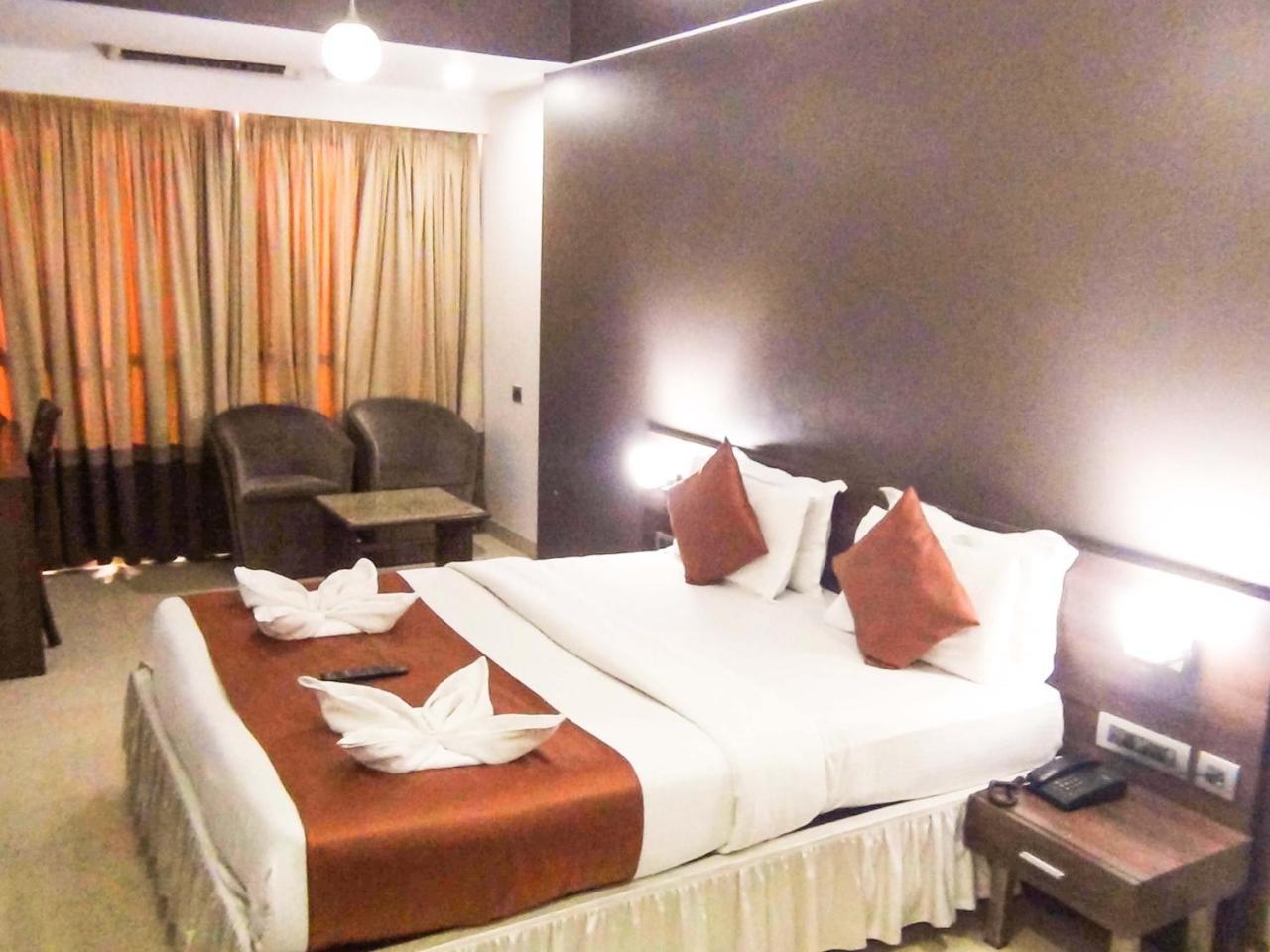 Hotel Imperial Executive, Andheri Bombaj Zewnętrze zdjęcie